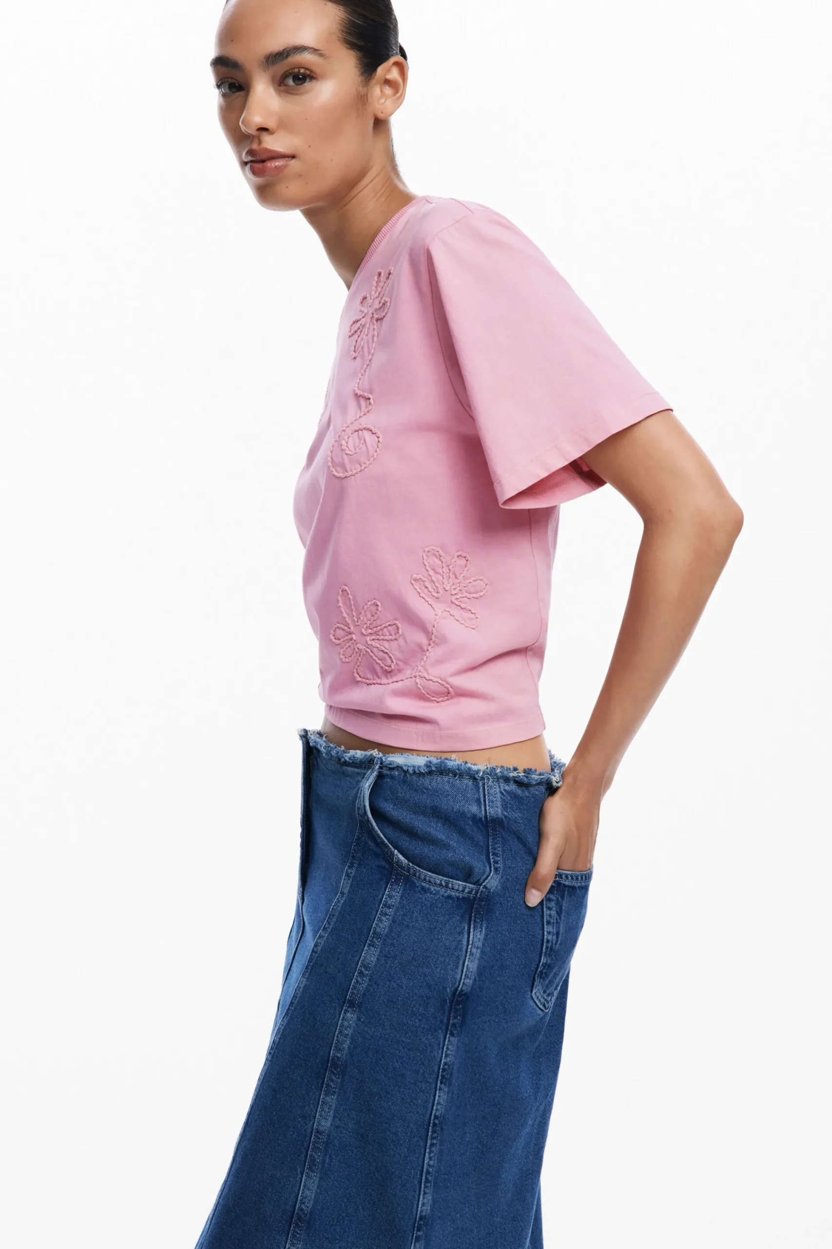 Camisas E Blusas|T-shirts<Desigual Camiseta com flores bordadas