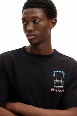 T-shirts<Desigual Camiseta com ilustrações