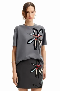 Camisas E Blusas|T-shirts<Desigual Camiseta com ilustração de flor