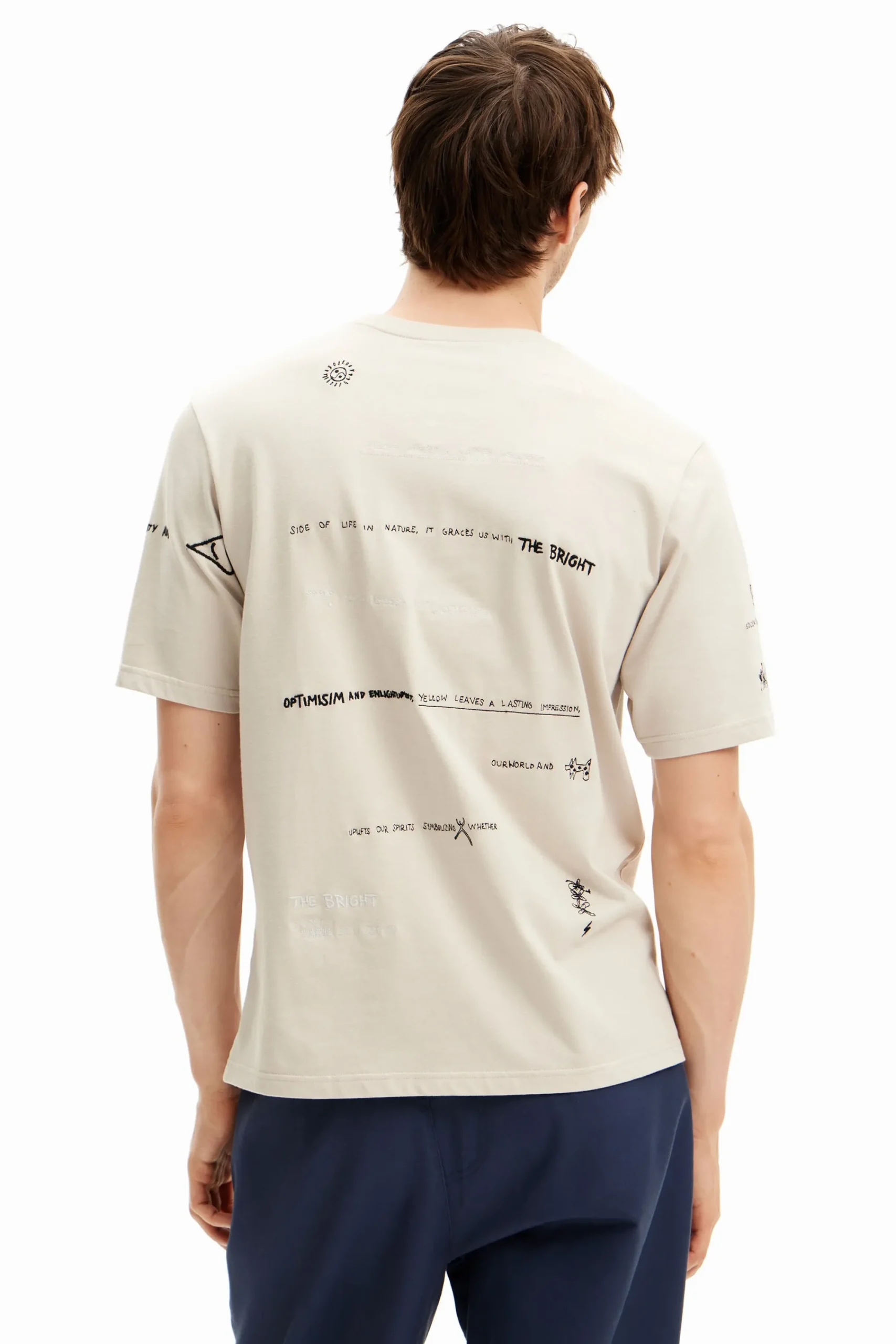 T-shirts<Desigual Camiseta de manga curta com design de lettering