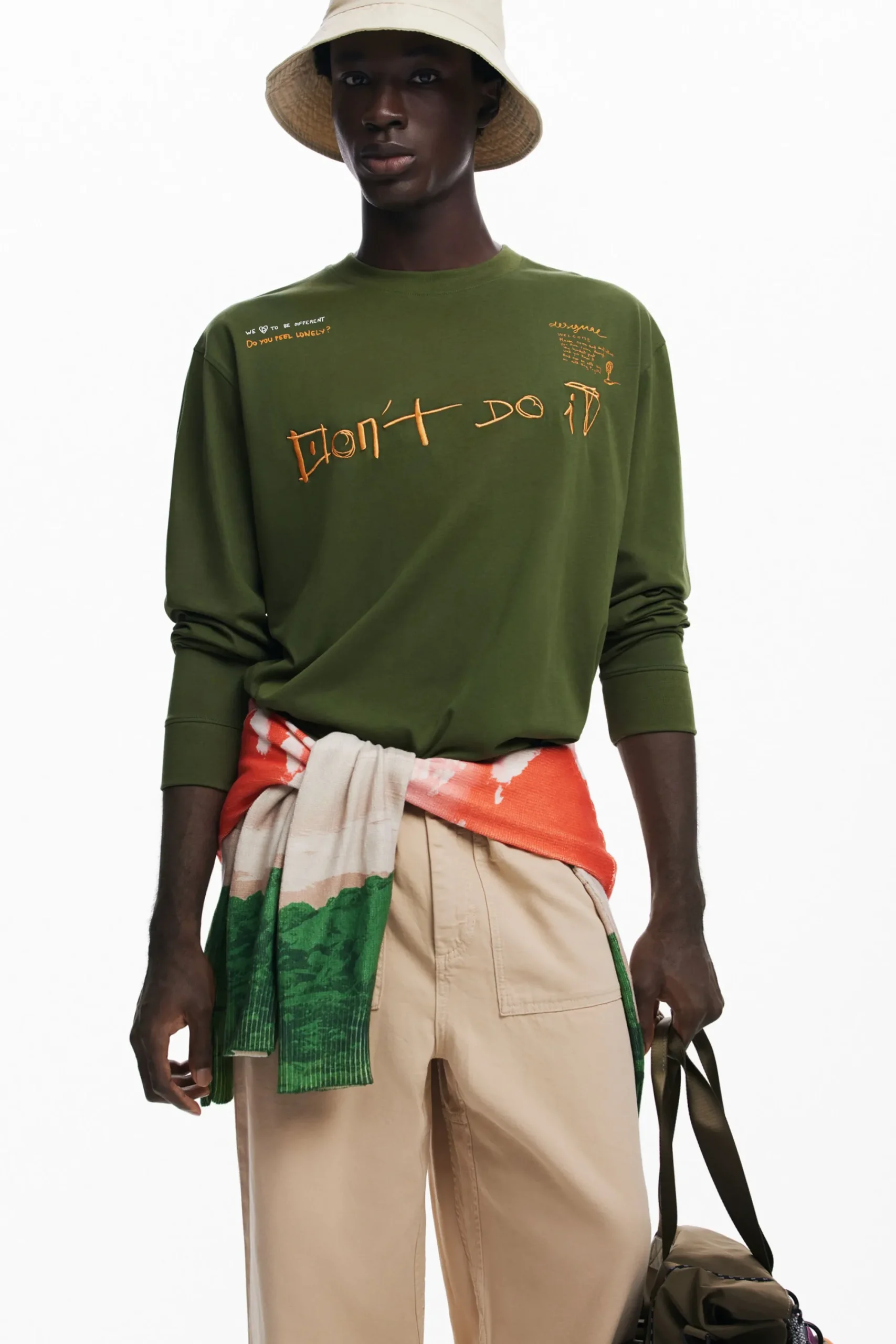 T-shirts<Desigual Camiseta de mensagem de manga longa